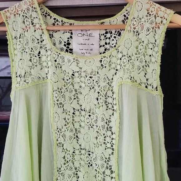WILL BE GONE SOON) NWOT, "Flower embriodered top) - Picture 2 of 13